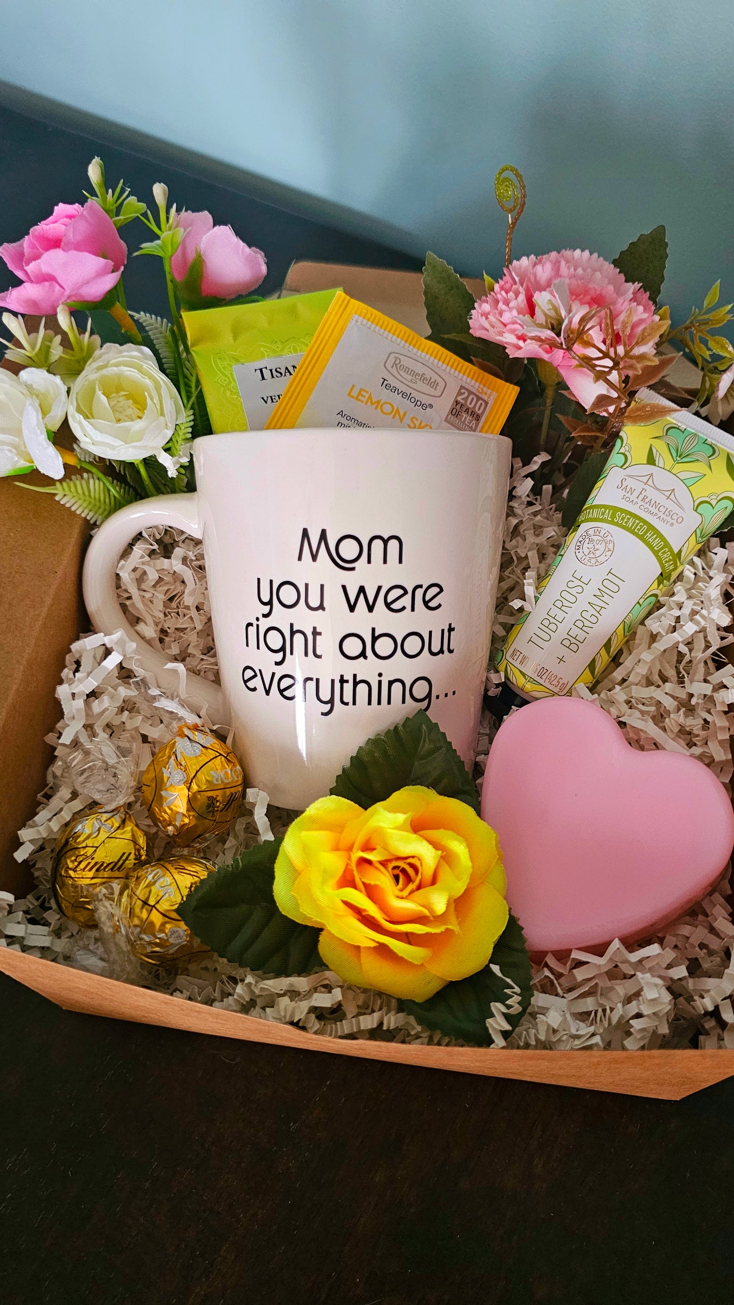 Mother Knows Best Gift Box